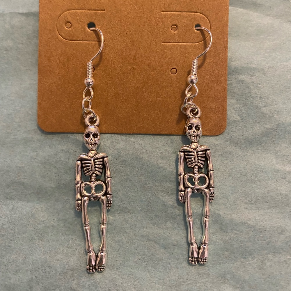 Skeleton earrings 💀